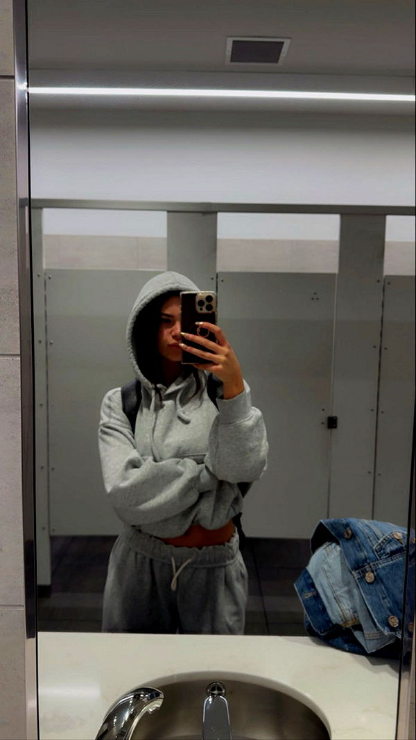 mia_sweitz image ~ Altpins