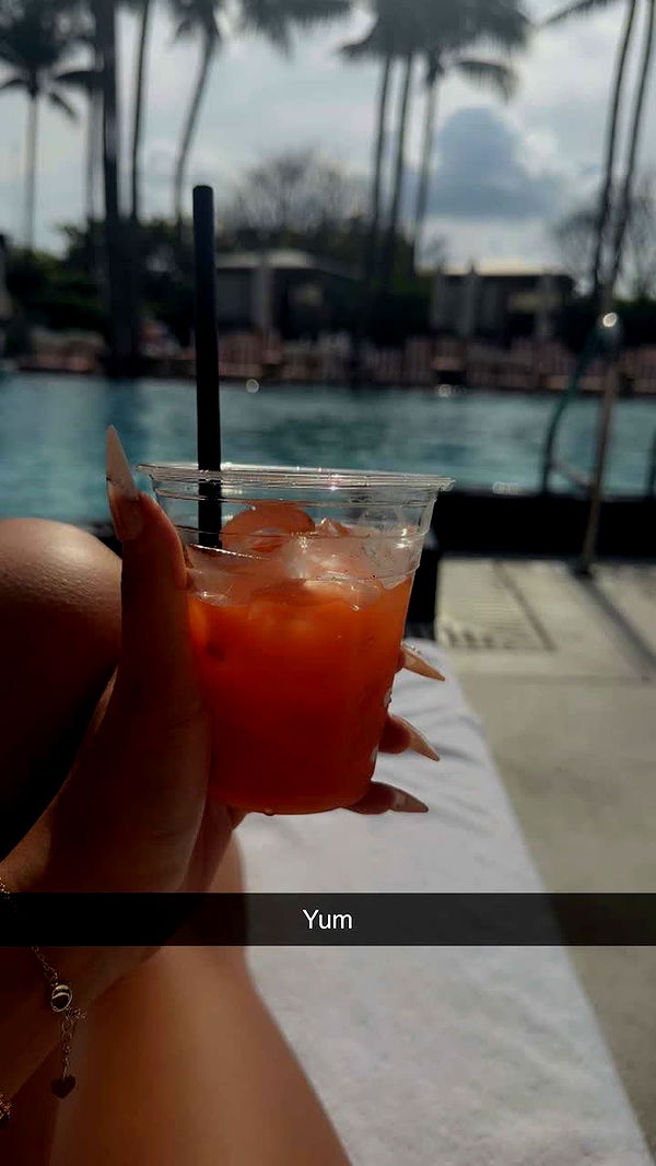 mia_sweitz image ~ Altpins