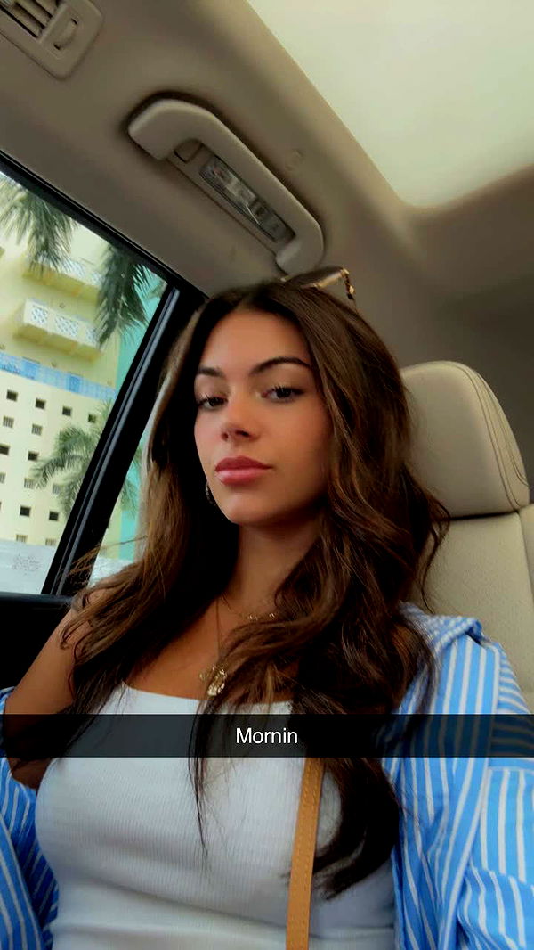 mia_sweitz image ~ Altpins