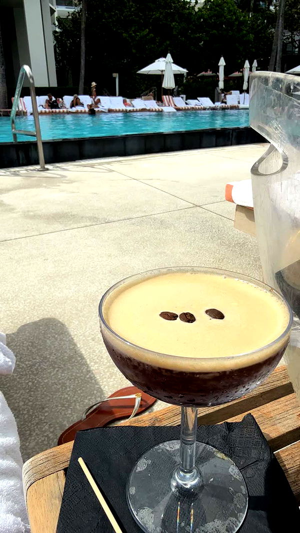 mia_sweitz image ~ Altpins