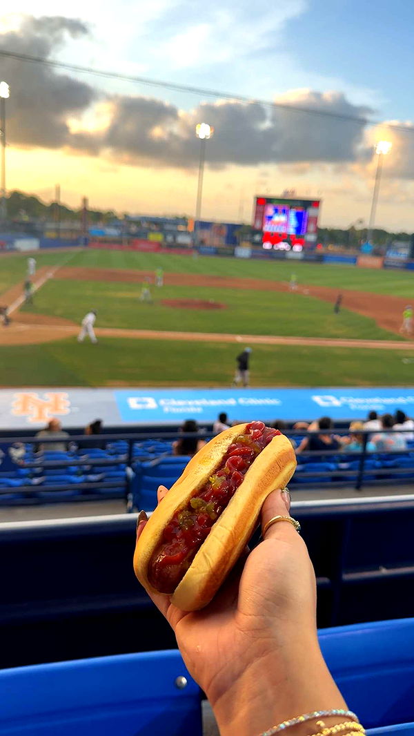 mia_sweitz image ~ Altpins