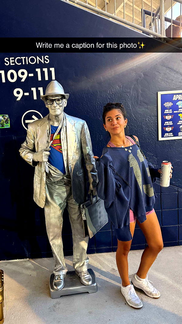 mia_sweitz image ~ Altpins