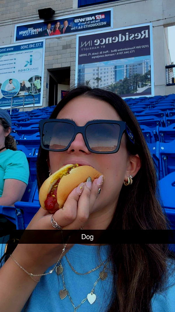 mia_sweitz image ~ Altpins