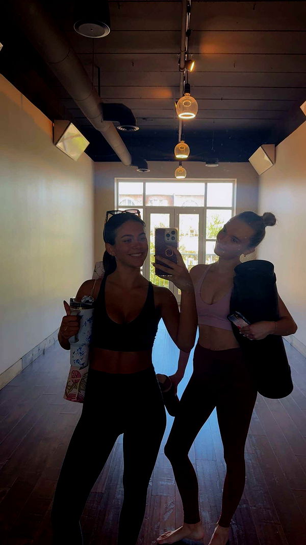 mia_sweitz image ~ Altpins