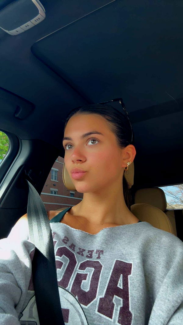 mia_sweitz image ~ Altpins