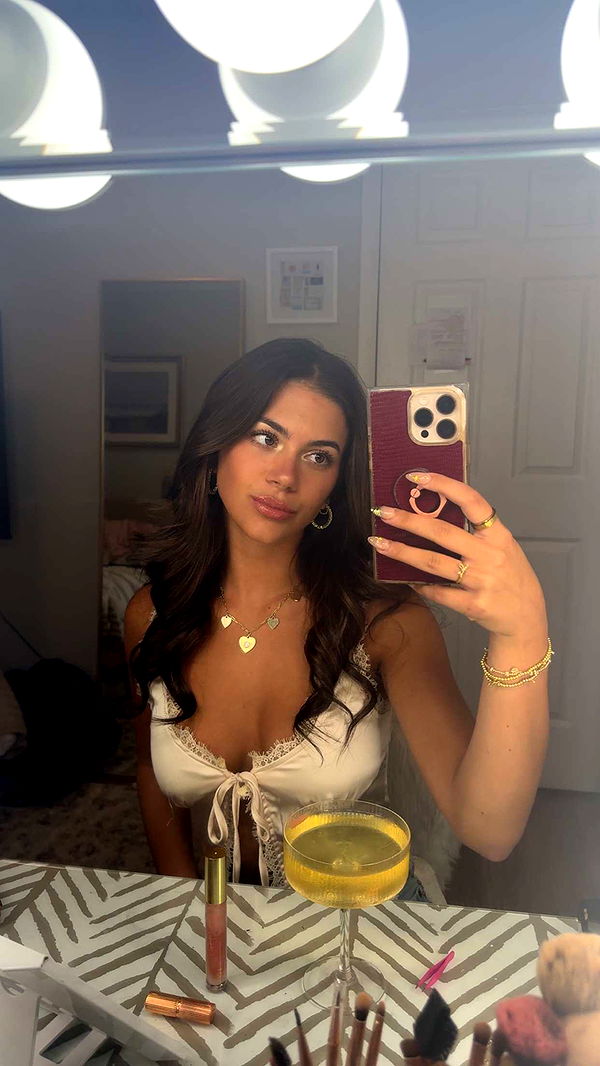 mia_sweitz image ~ Altpins