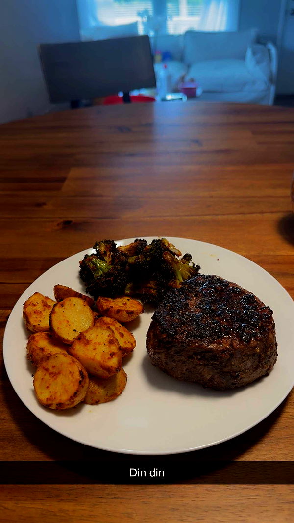 mia_sweitz image ~ Altpins