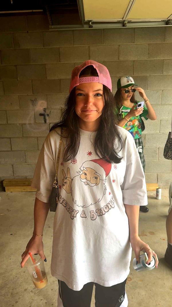 mia_sweitz image ~ Altpins