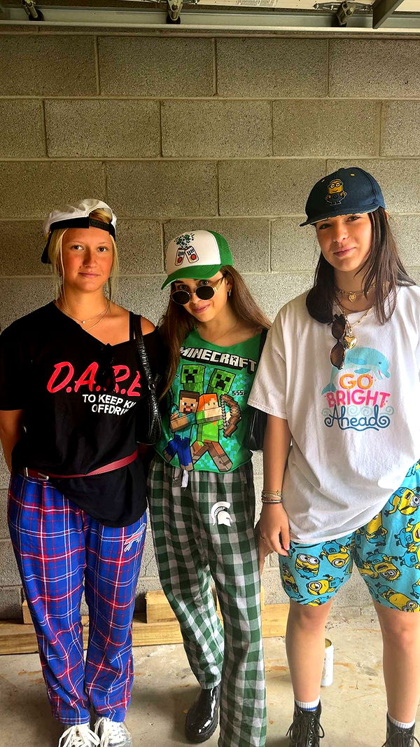 mia_sweitz image ~ Altpins