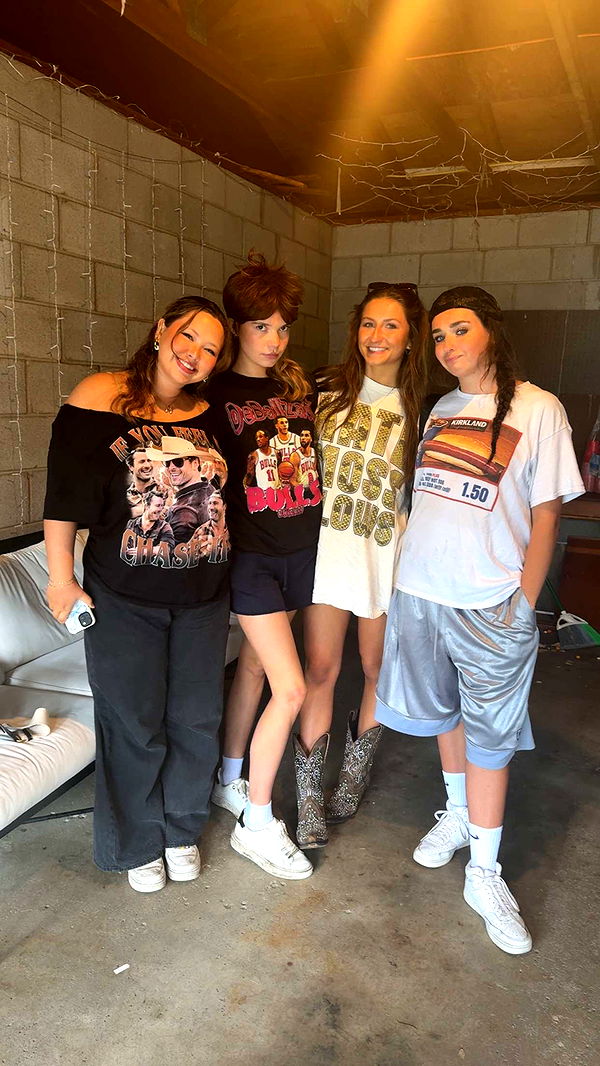 mia_sweitz image ~ Altpins