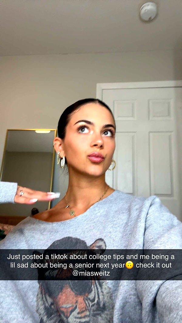 mia_sweitz image ~ Altpins