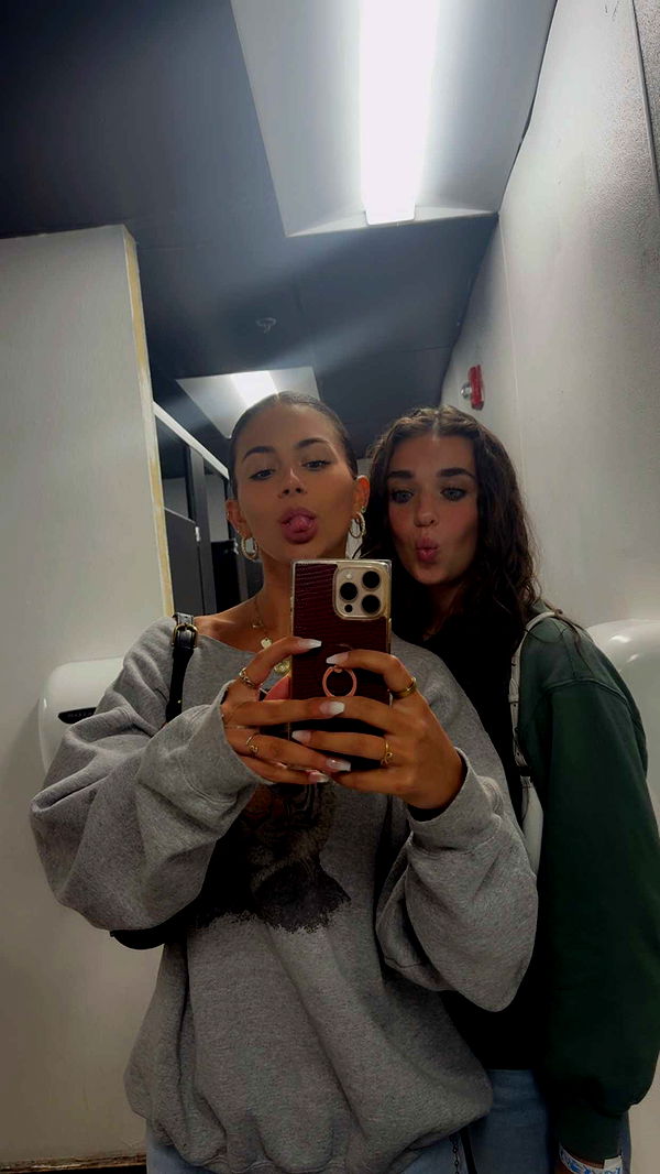 mia_sweitz image ~ Altpins