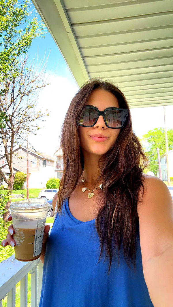 mia_sweitz image ~ Altpins