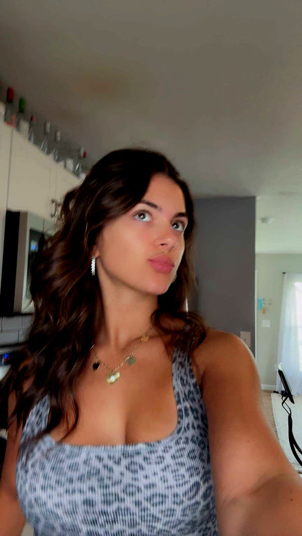 mia_sweitz image ~ Altpins