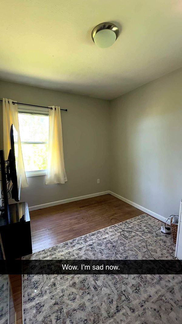 mia_sweitz image ~ Altpins