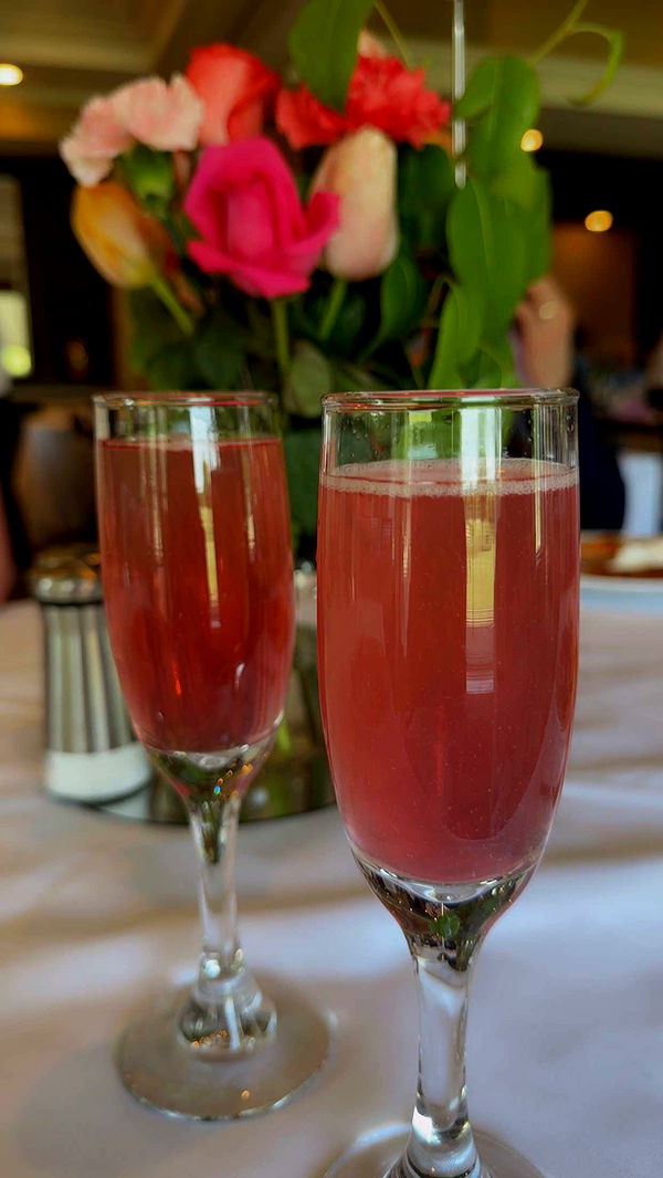 mia_sweitz image ~ Altpins