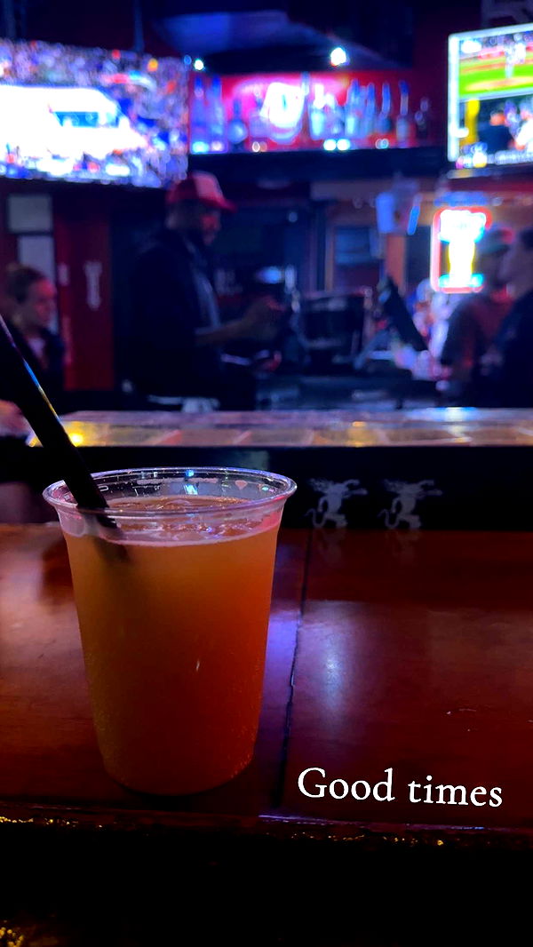 mia_sweitz image ~ Altpins