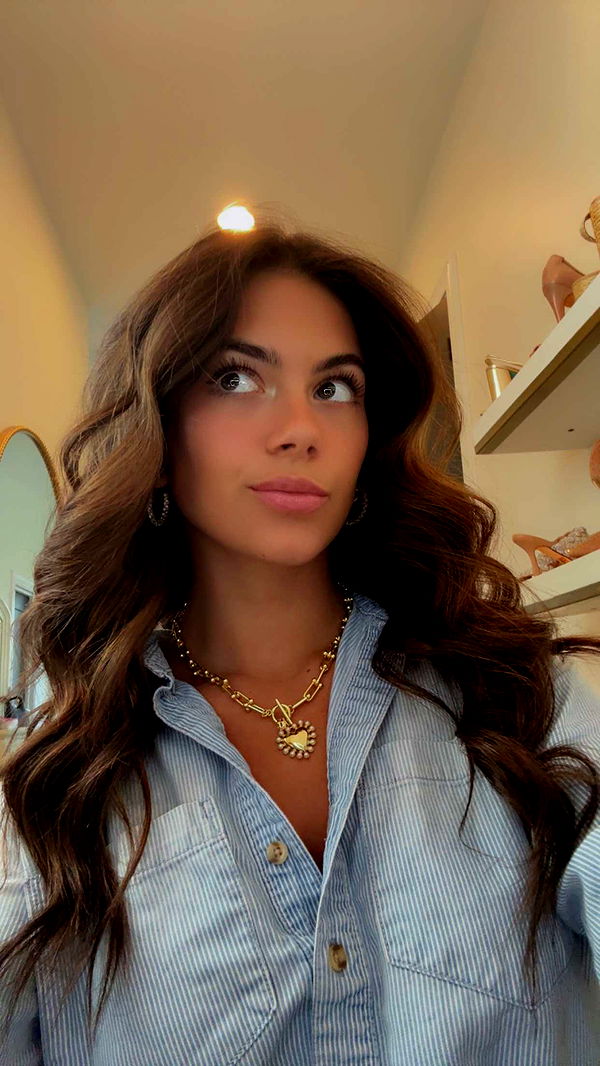 mia_sweitz image ~ Altpins