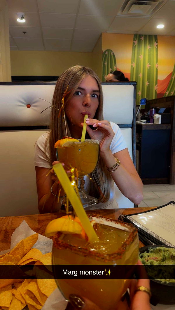 mia_sweitz image ~ Altpins