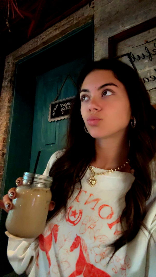 mia_sweitz image ~ Altpins