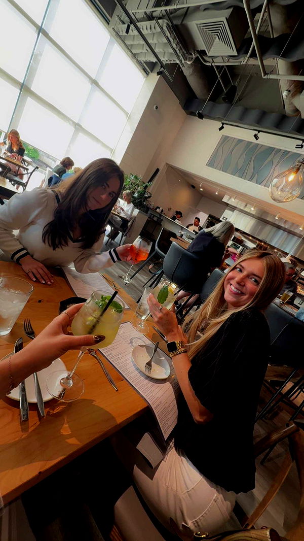 mia_sweitz image ~ Altpins