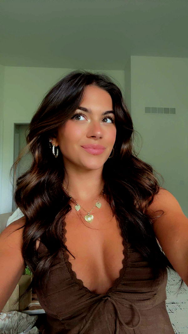 mia_sweitz image ~ Altpins