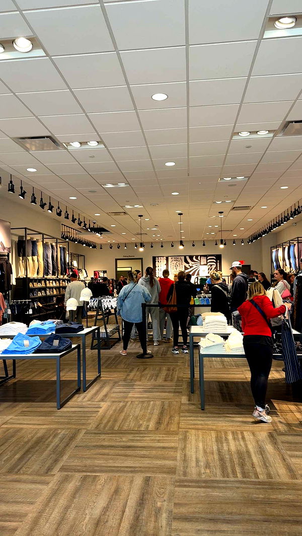 mia_sweitz image ~ Altpins