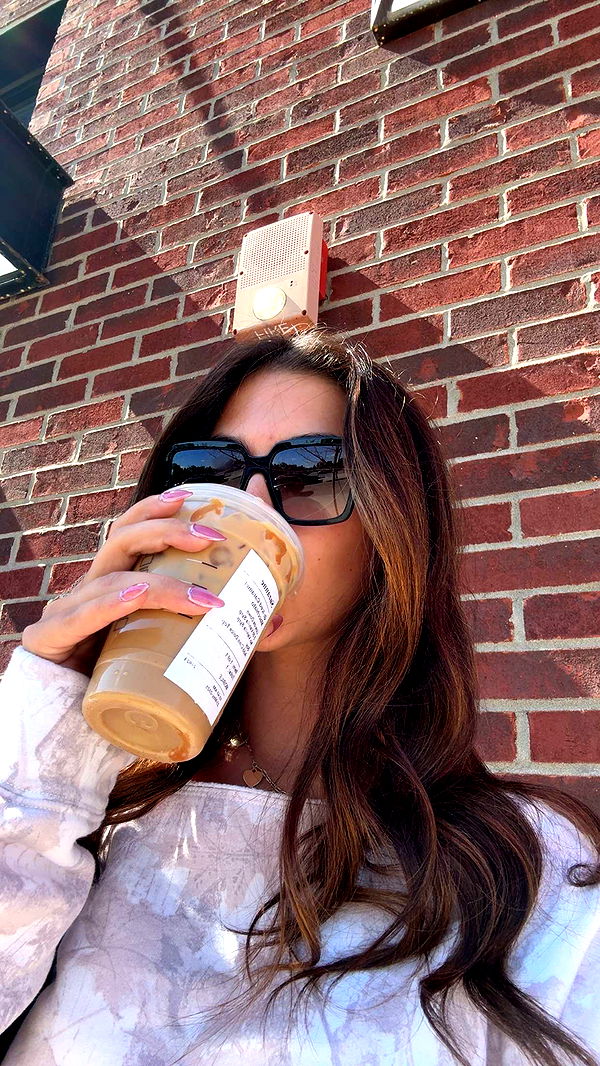 mia_sweitz image ~ Altpins