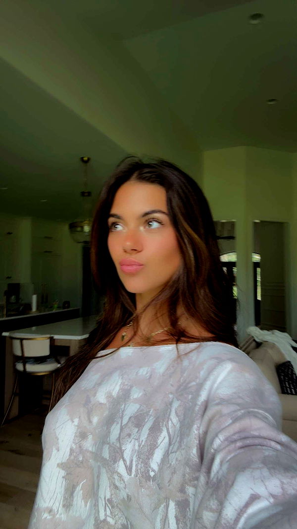 mia_sweitz image ~ Altpins