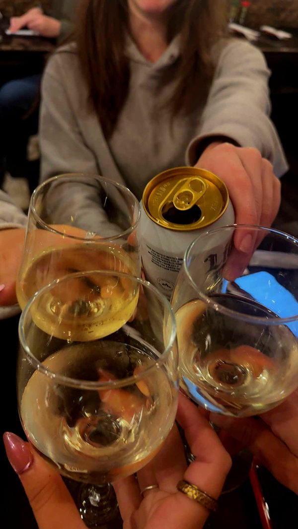 mia_sweitz image ~ Altpins