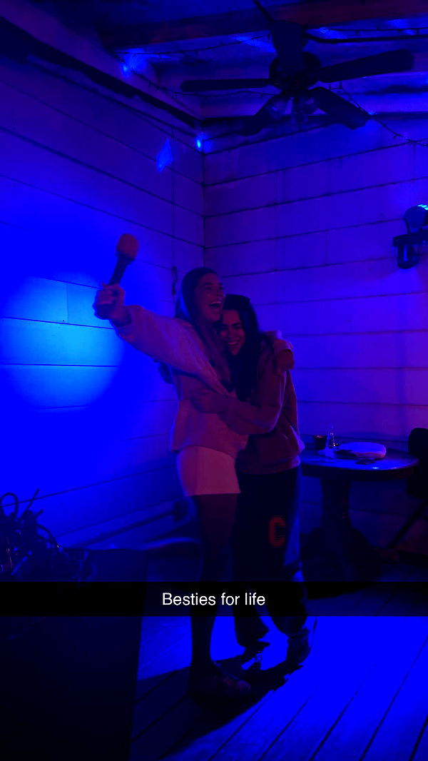 mia_sweitz image ~ Altpins