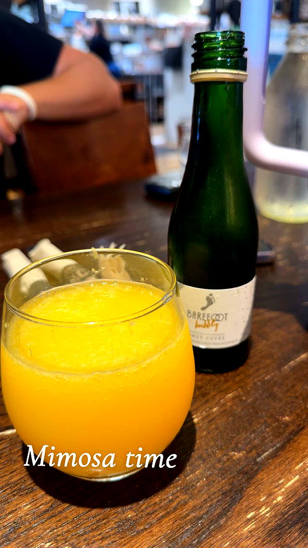 mia_sweitz image ~ Altpins