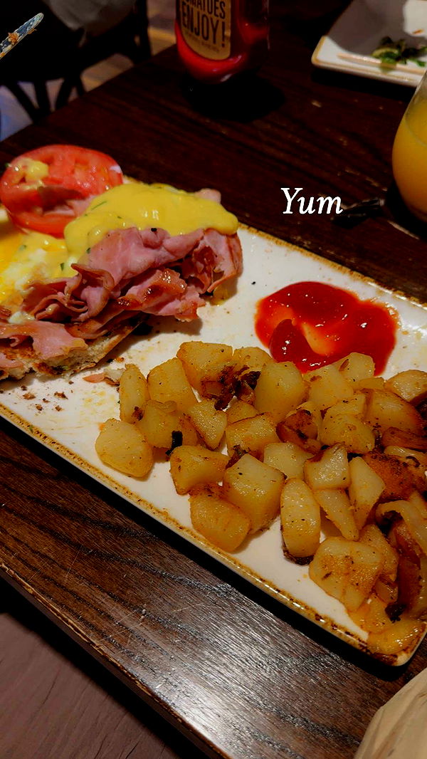 mia_sweitz image ~ Altpins