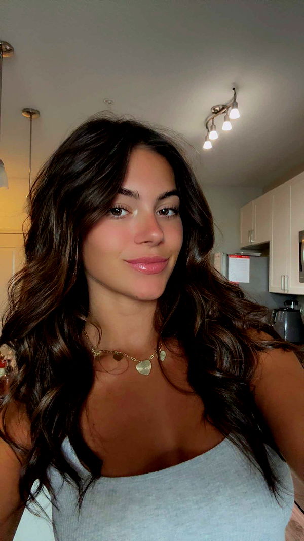 mia_sweitz image ~ Altpins