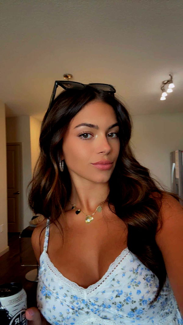 mia_sweitz image ~ Altpins