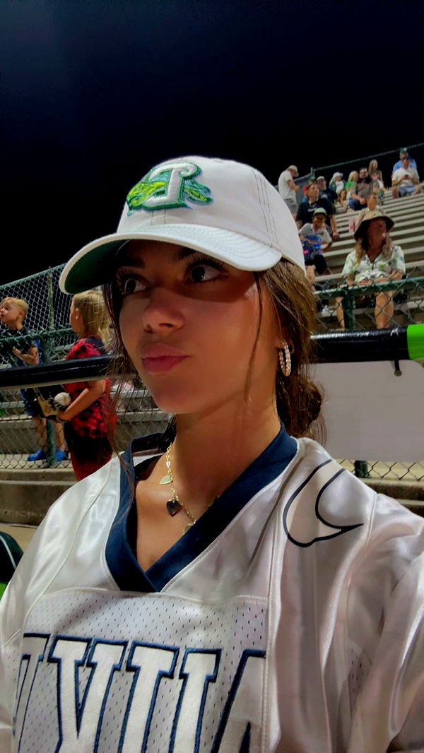 mia_sweitz image ~ Altpins