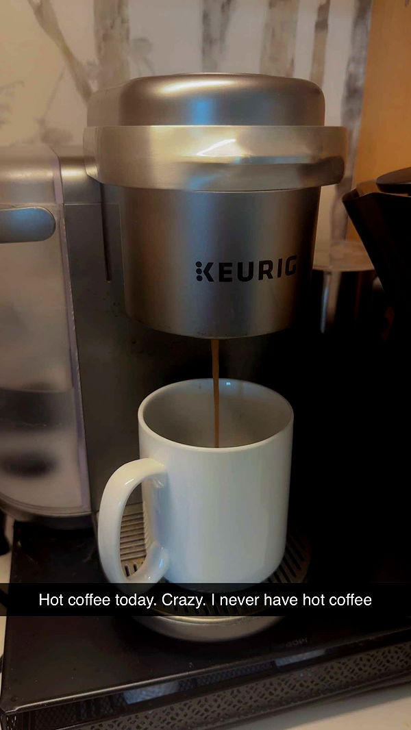 mia_sweitz image ~ Altpins