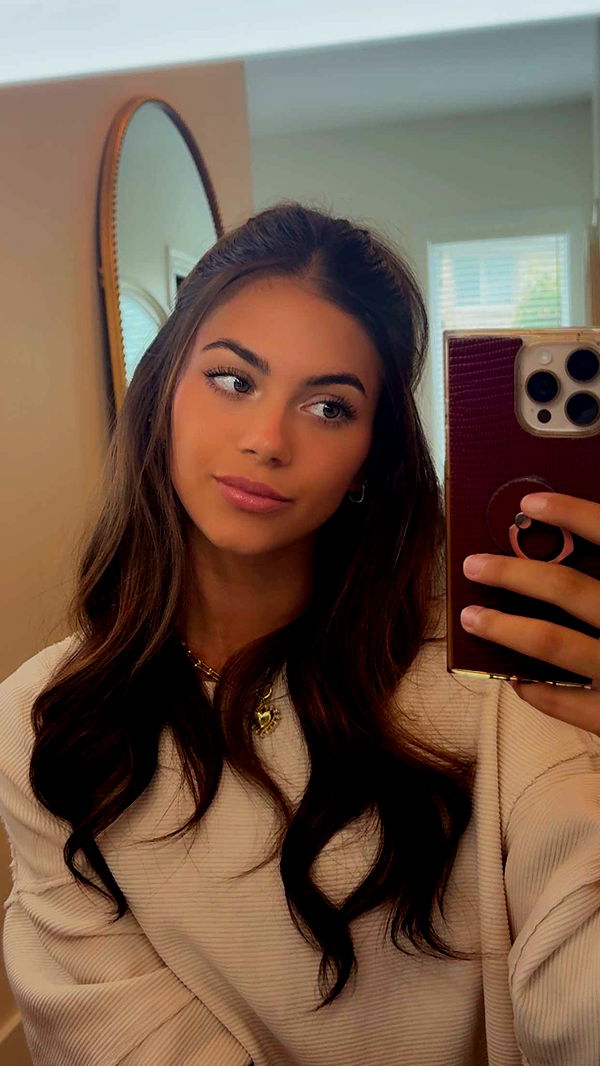 mia_sweitz image ~ Altpins