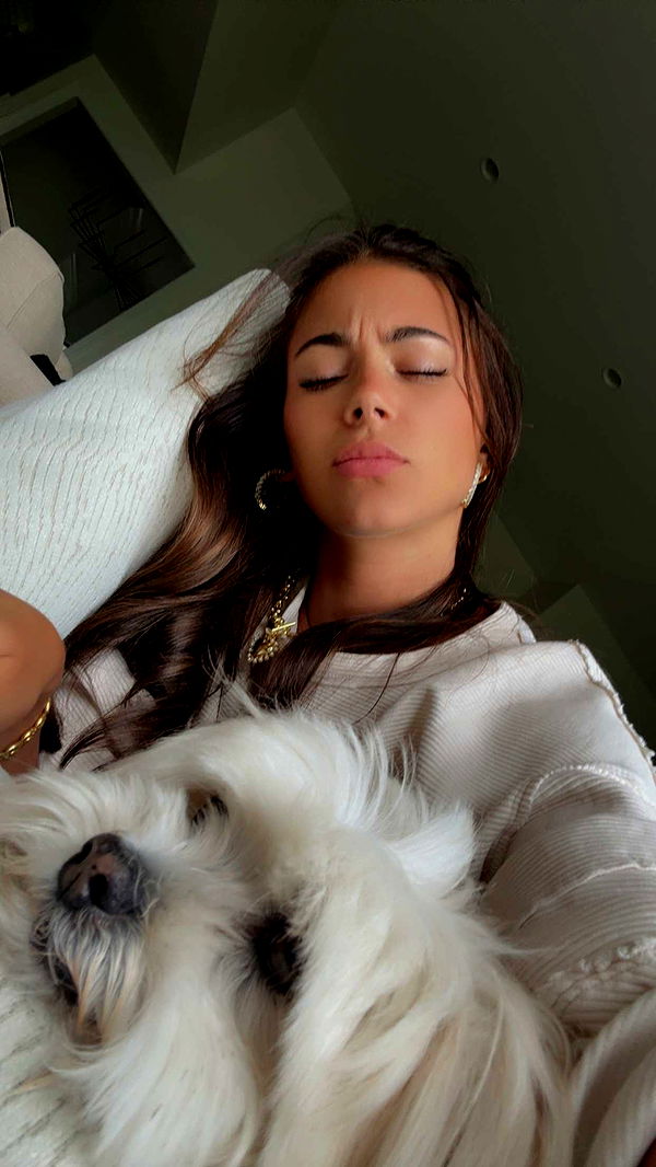 mia_sweitz image ~ Altpins