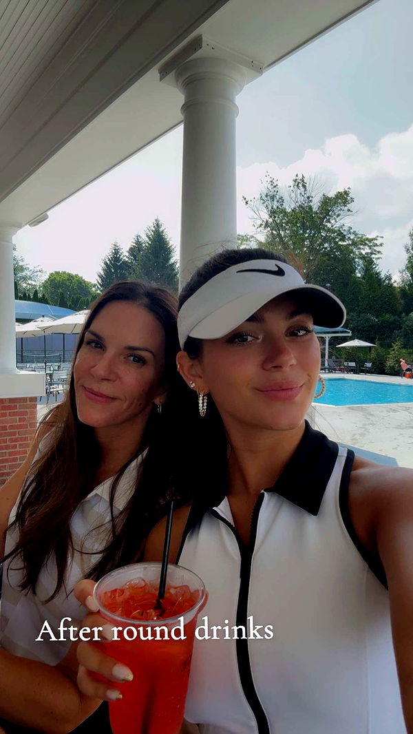 mia_sweitz image ~ Altpins