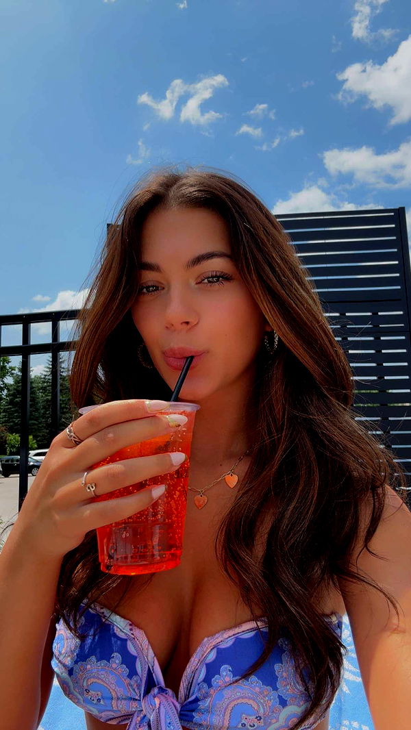 mia_sweitz image ~ Altpins