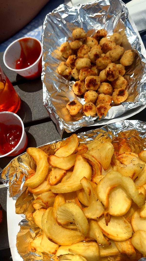 mia_sweitz image ~ Altpins