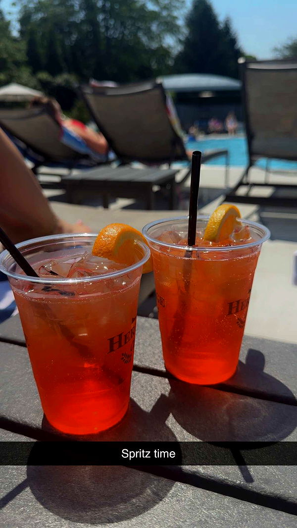 mia_sweitz image ~ Altpins