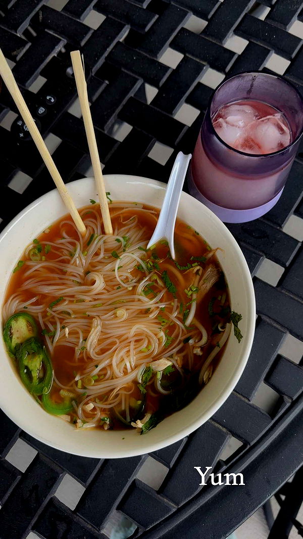 mia_sweitz image ~ Altpins