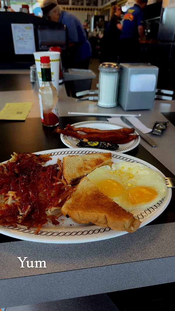 mia_sweitz image ~ Altpins