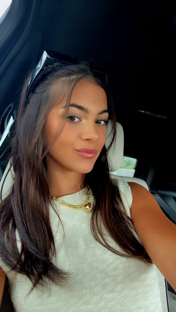 mia_sweitz image ~ Altpins