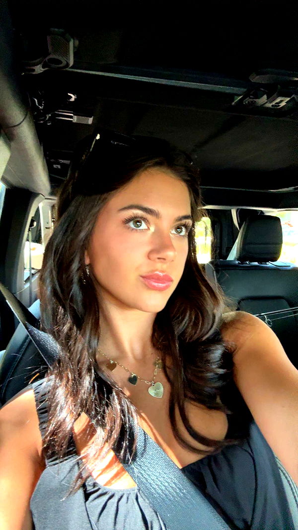 mia_sweitz image ~ Altpins