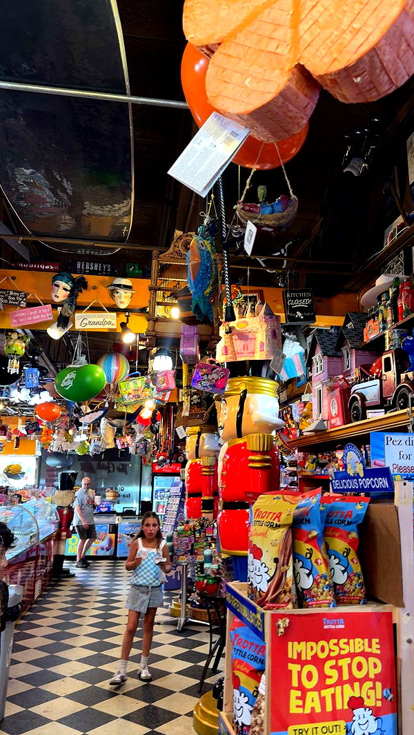 mia_sweitz image ~ Altpins