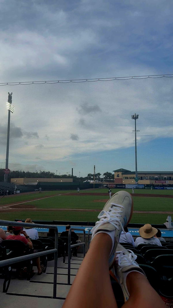 mia_sweitz image ~ Altpins