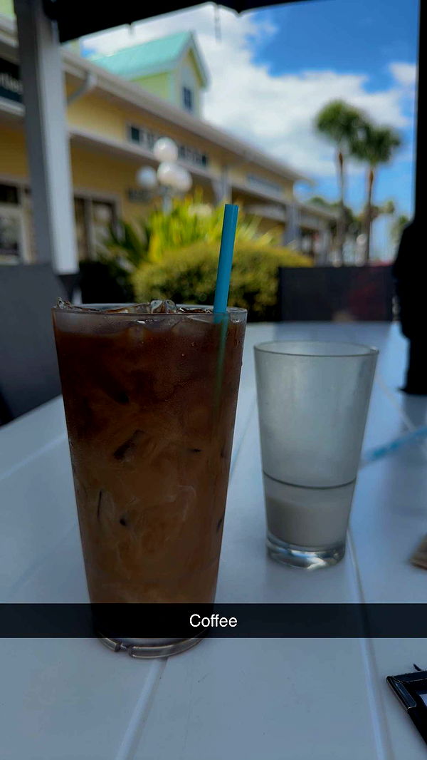 mia_sweitz image ~ Altpins